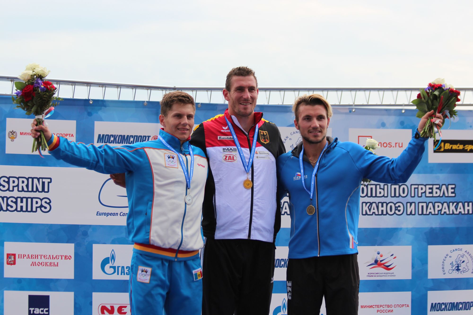  medal table after the first final day in Moscow | ICF - Planet Canoe