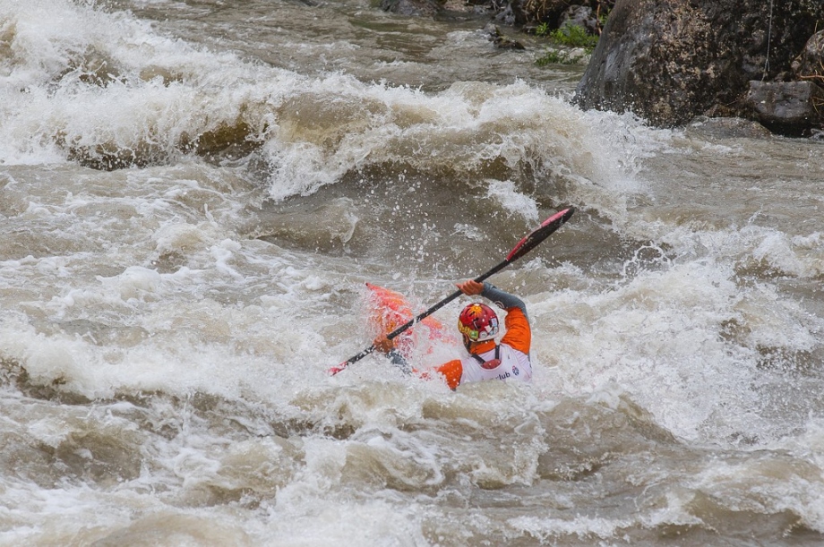 Water level grows up quickly during Wildwater Canoeing World Cup Sprint races