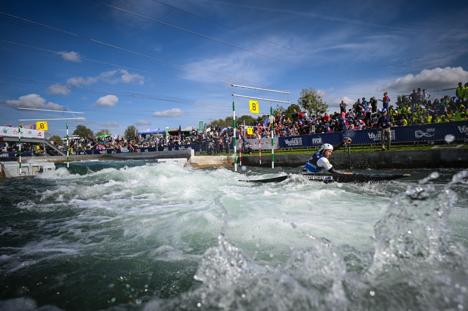 Paris slalom crowd 2023