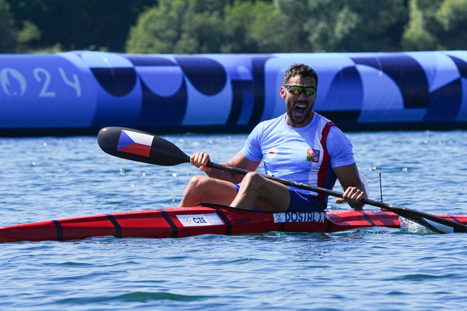 Josef Dostal canoe kayak sprint Olympics Paris 2024 celebration