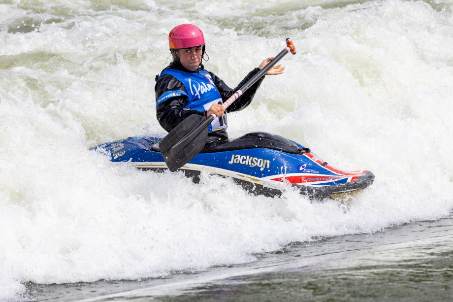 Ottilie Robinson-Shaw canoe freestyle plattling 2024 3