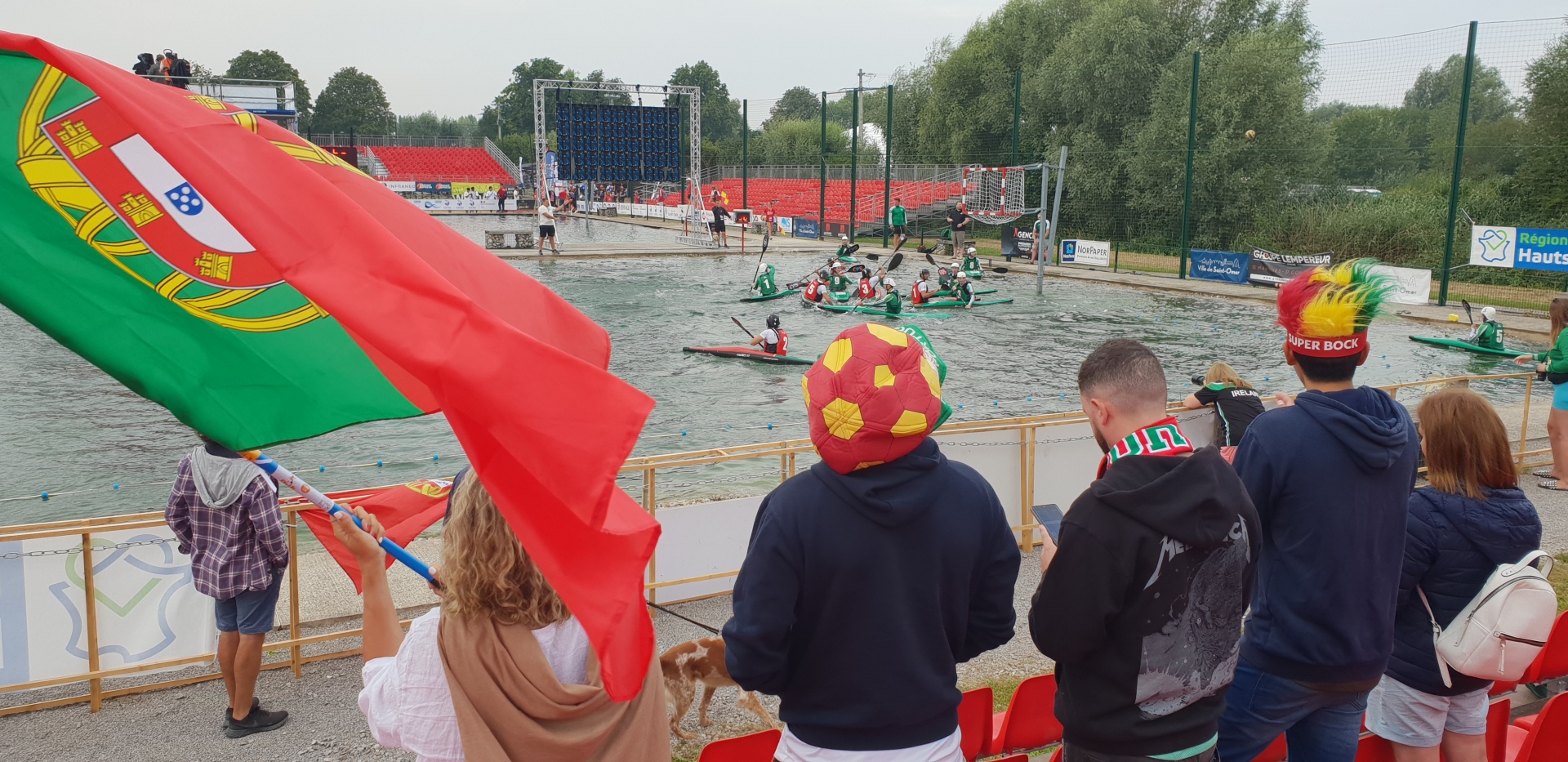 Title holders make strong start at canoe polo world champs ICF