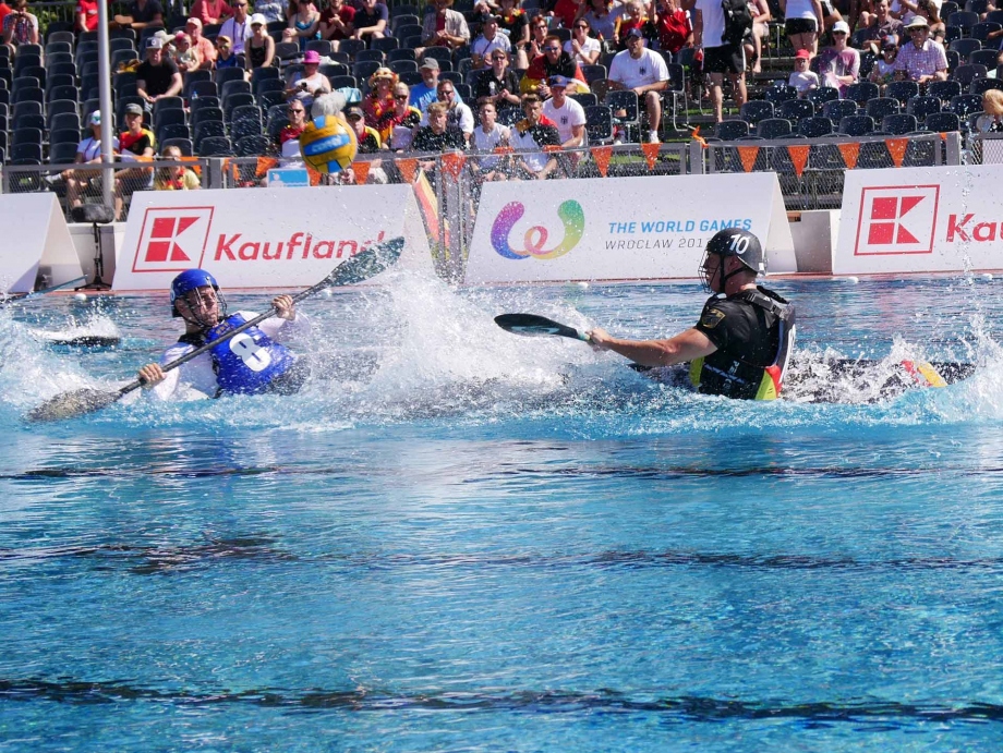 centre sprint ball in air france germany men icf canoe polo world games 2017