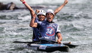 henry margaux - prigent yves fra 2017 icf canoe slalom world championships pau france 040 1