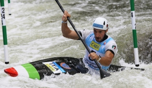2021 ICF Canoe Kayak Slalom World Cup La Seu D&#039;urgell Spain Giovanni DeGennaro