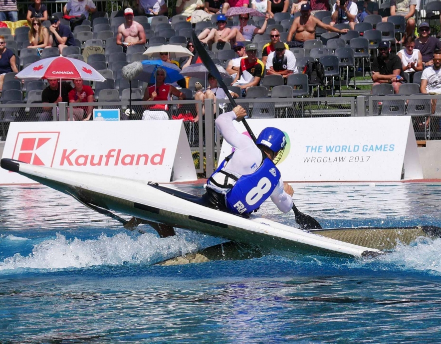 france men on upside down boat icf canoe polo world games 2017