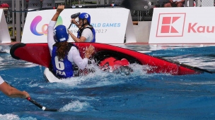 canada women rolling over france icf canoe polo world games 2017