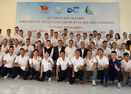 Women coaches stood out during the course in Vietnam