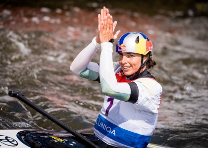 Fox takes double gold in magnificent comeback to water Jessica Fox Prague