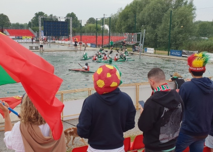 Portugal canoe polo fans St-Omer 2022