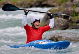 Miren Lazkano stormed to the women's kayak cross gold in Pau