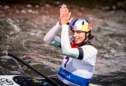 Fox takes double gold in magnificent comeback to water Jessica Fox Prague