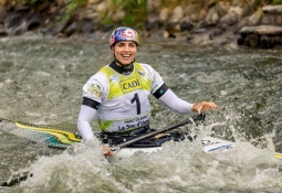 Jessica Fox produced a dominant run for the C1 gold medal
