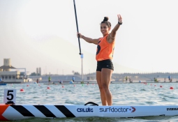 Puerto Rico's Mariecarmen Rivera celebrates winning the world title Mariecarmen Rivera Puerto Rico SUP Abu Dhabi 2025 celebrates