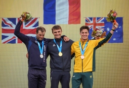 Nicolas Gestin France canoe gold Sydney 2025 podium