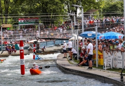 Slalom fans prague kayak cross survey