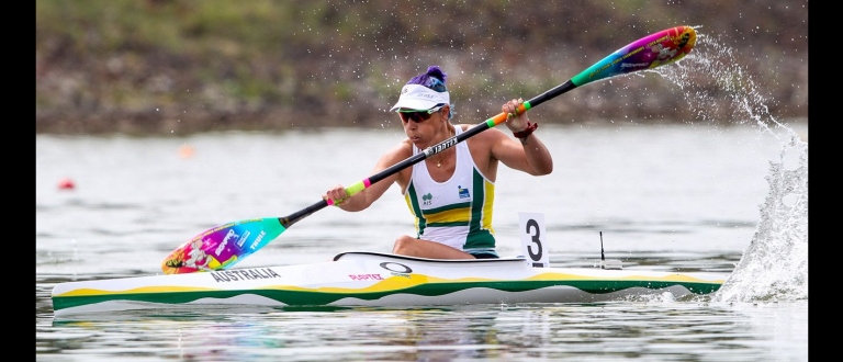 amanda reynolds racice.jpg