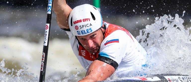 Benjamin Savsek flagbearer Paris 2024 canoe slalom