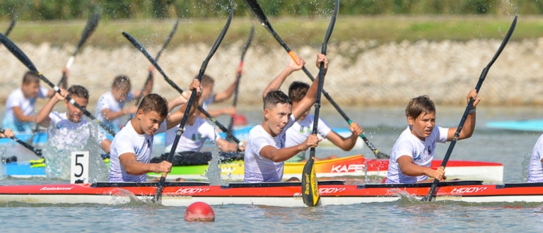Hungary kids canoe sprint