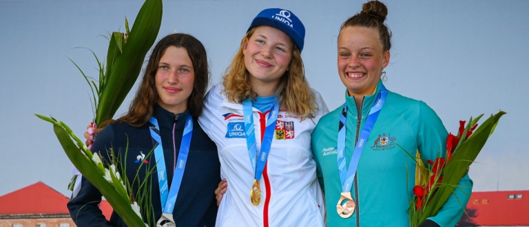 Junior kayak cross medals Krakow 2023