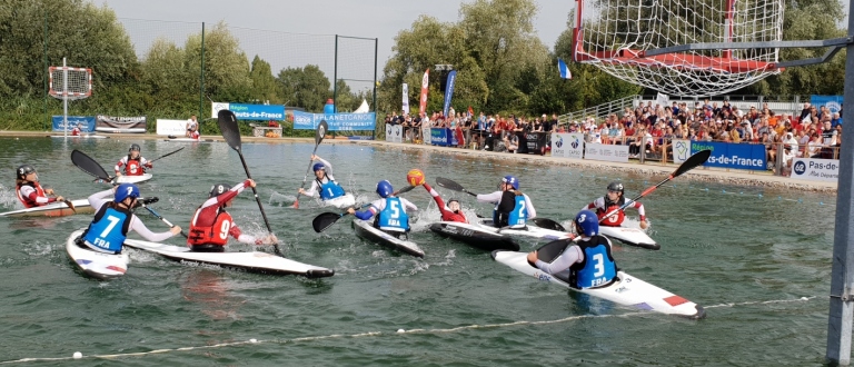 Poland France canoe polo women St-Omer 2022