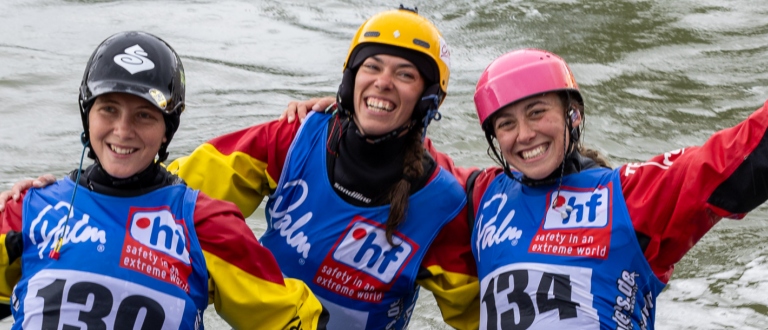 Ottilie Robinson-Shaw canoe freestyle plattling 2024 7