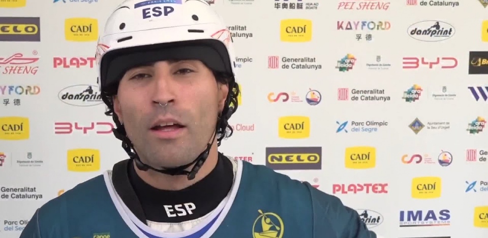 Manuel Ochoa celebrates victory at home in kayak cross