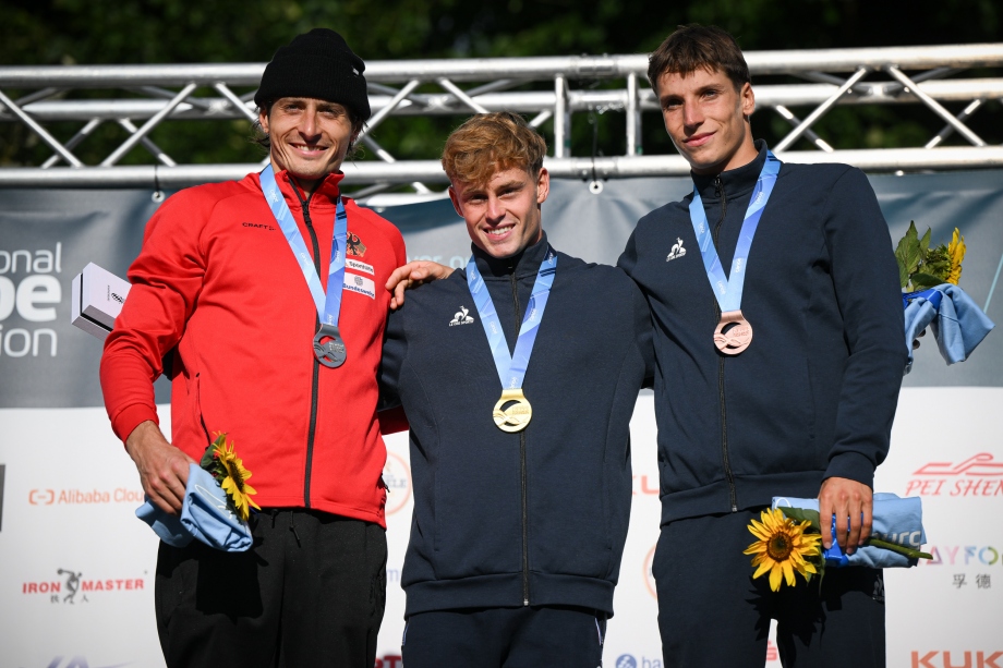 Anatole Delassus France K1 kayak slalom Augsburg 2025 ceremony