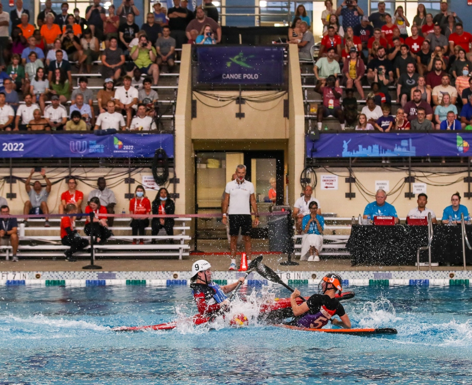 Canoe polo crowd Birmingham World Games 2022