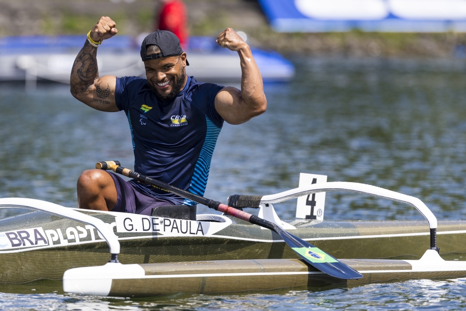 Brazil went two-for-two in men's Paracanoe events in Montreal de paula brazil
