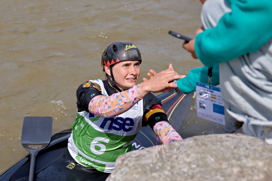 Elena Lilik Germany C1 canoe slalom Tacen 2025 celebrate