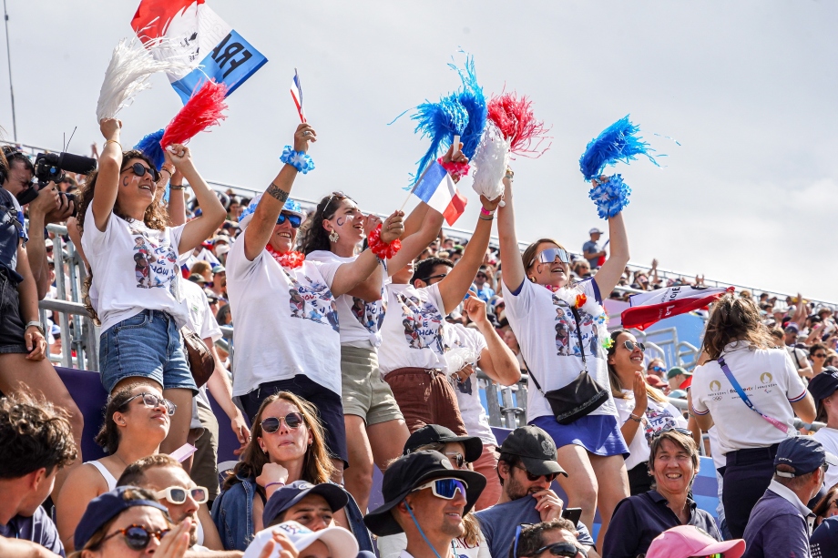Fans canoe kayak slalom paris 2024 olympics spectators