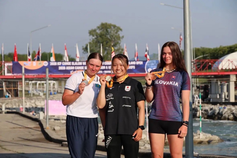 Female Medal Winners ICF Ranking Race Pattaya 