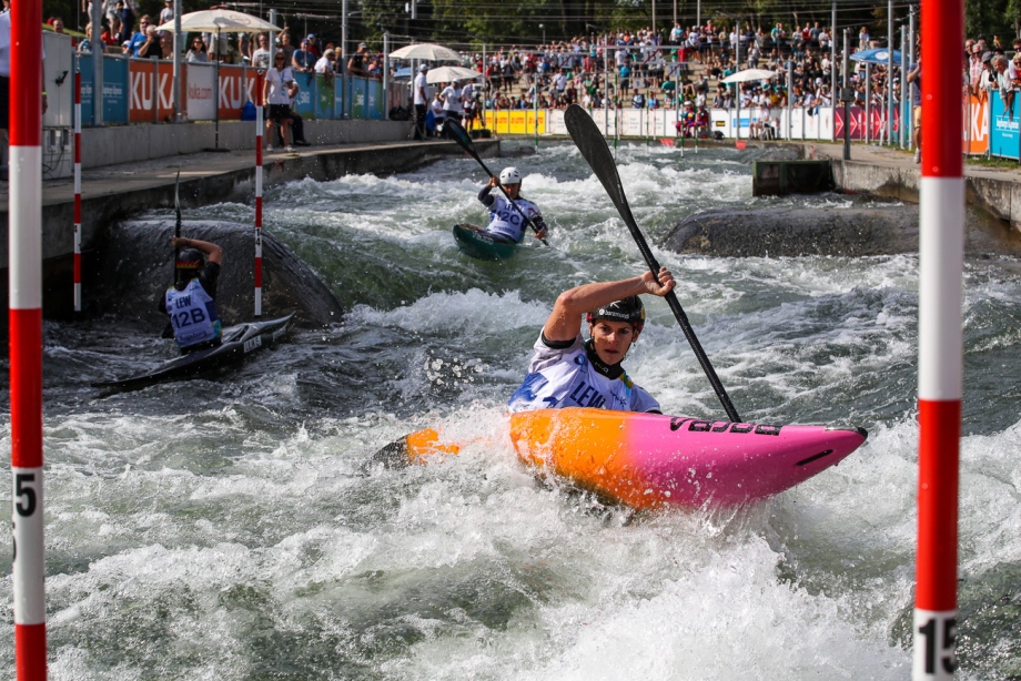 Germany women K1 slalom team Augsburg 2022