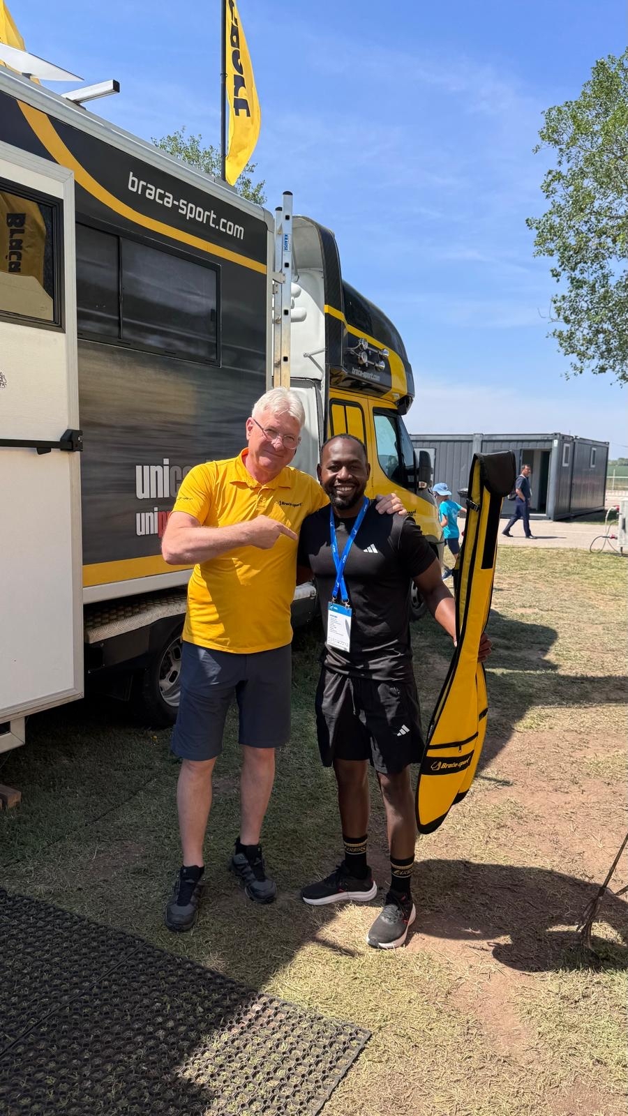 Joaquim Manhique received a paddle from Braca Joaquim Manhique Braca paddle 2026
