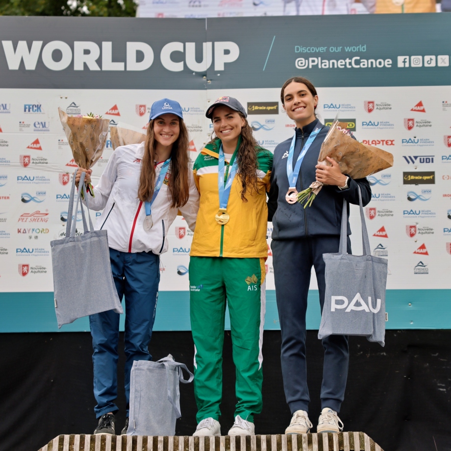 Jessica Fox made it two from two in C1 at the World Cup this season 