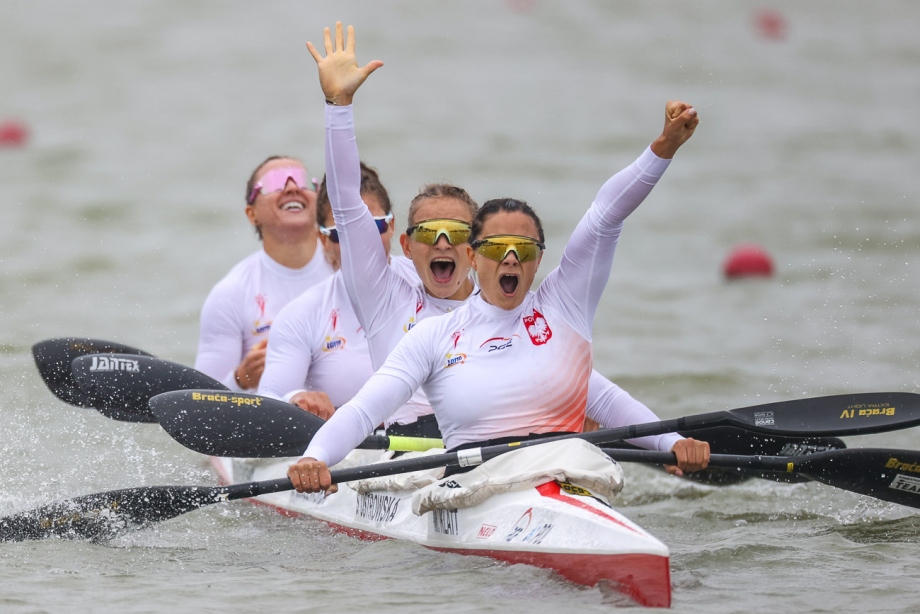 Poland K4 women U23 Szeged 2022