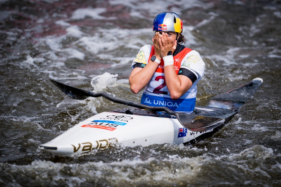 Jessica Fox returned to top of the podium in Prague jess fox gold prague