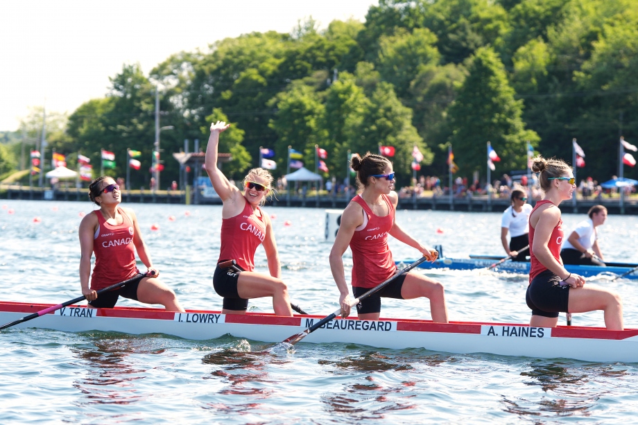 Team Canada capture C4 gold on home waters team canada women c4